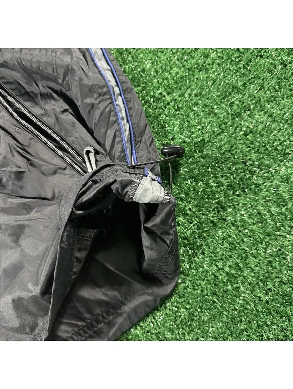 Retro vintage y2k Nike silver tag black windbreaker jacket coat full zip XL